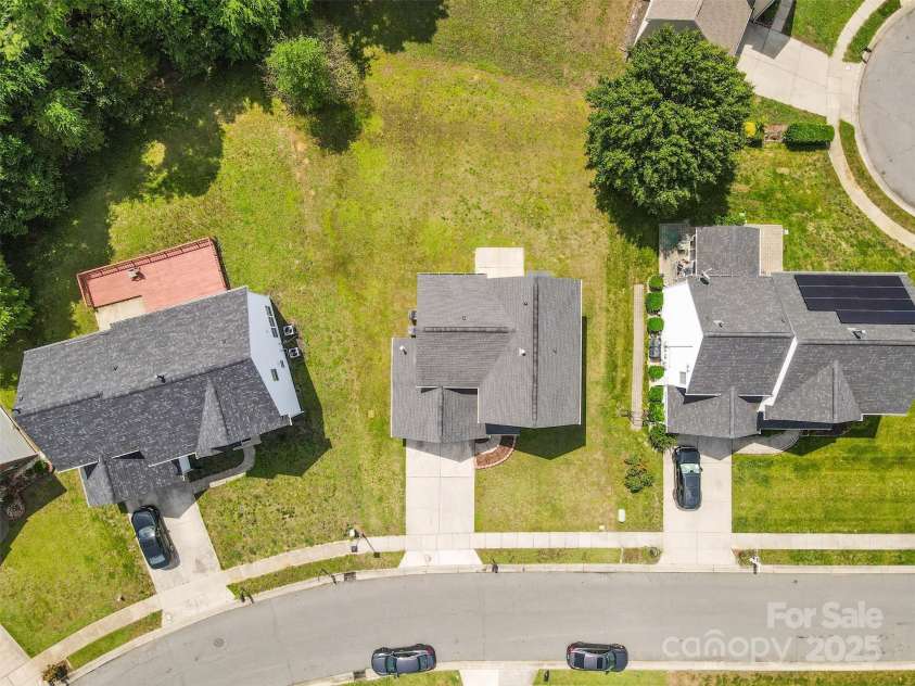 7212 Ravanna Drive, Charlotte, NC 28213.  MLS# CAR4260060, YatesRealty ID 14524. 