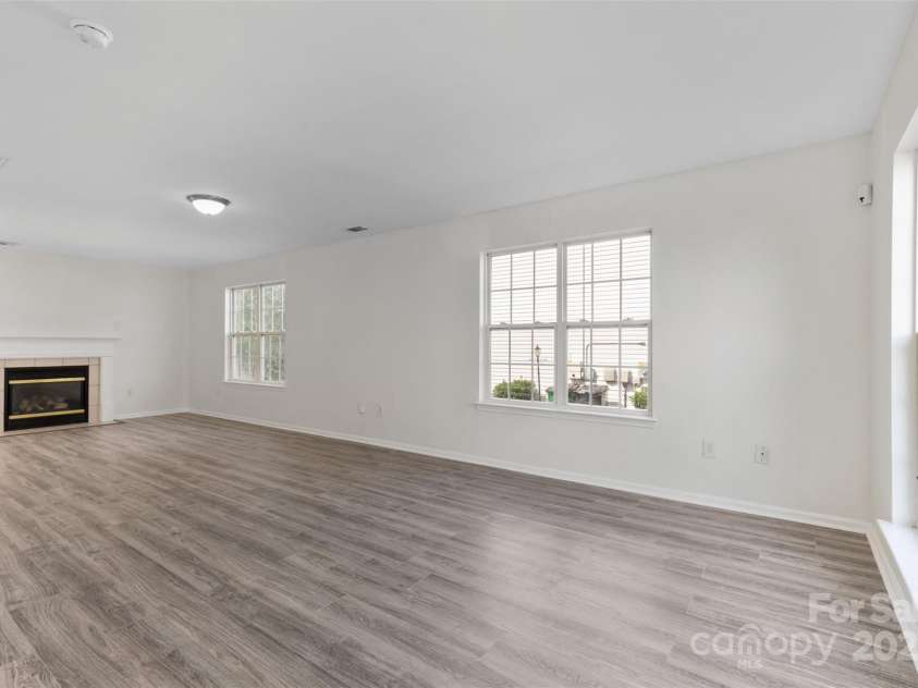 7212 Ravanna Drive, Charlotte, NC 28213.  MLS# CAR4260060, YatesRealty ID 14524. 