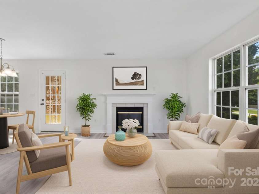 7212 Ravanna Drive, Charlotte, NC 28213.  MLS# CAR4260060, YatesRealty ID 14524. 