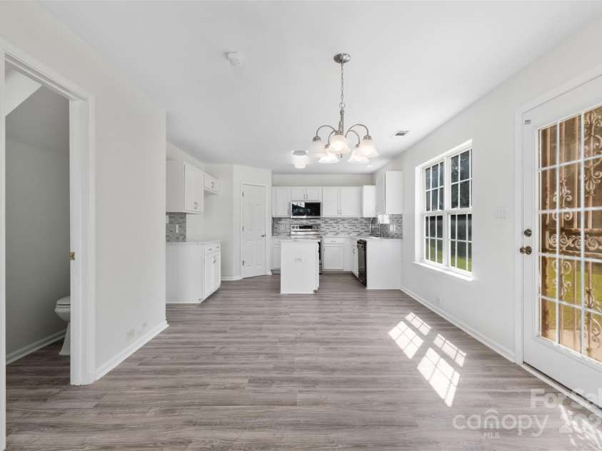 7212 Ravanna Drive, Charlotte, NC 28213.  MLS# CAR4260060, YatesRealty ID 14524. 