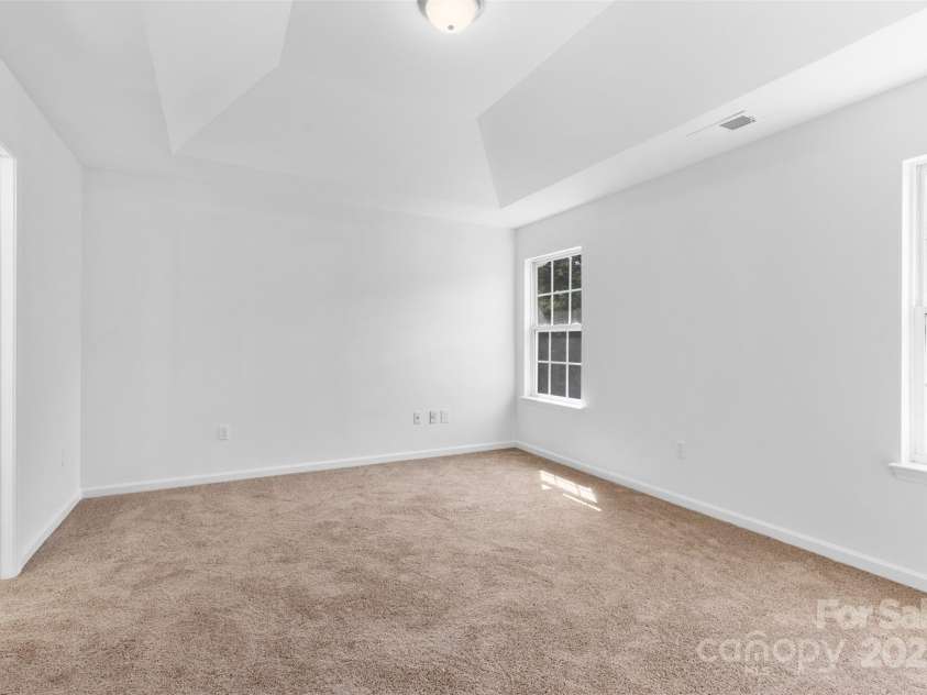 7212 Ravanna Drive, Charlotte, NC 28213.  MLS# CAR4260060, YatesRealty ID 14524. 