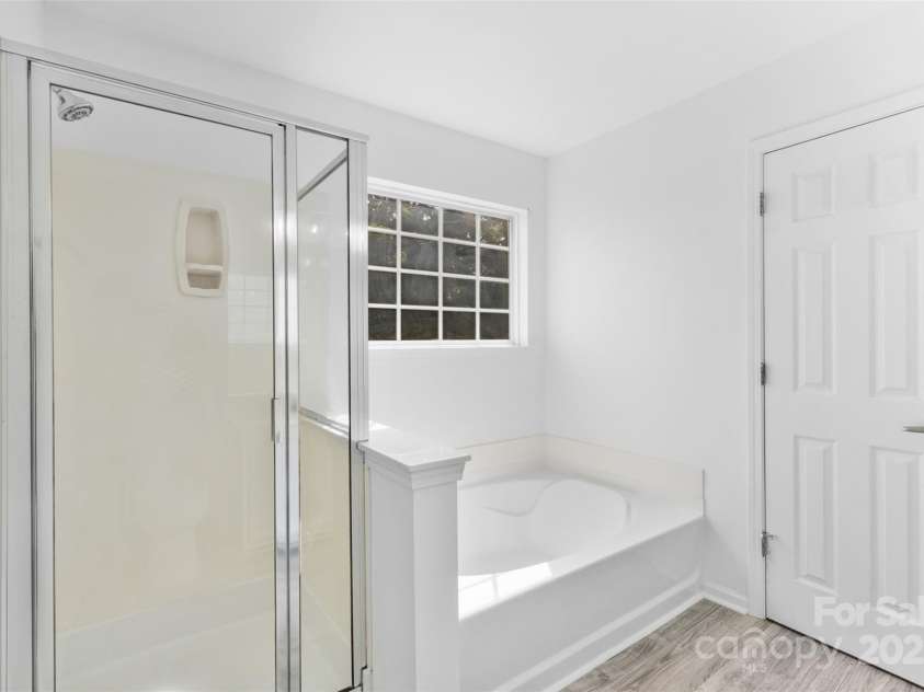 7212 Ravanna Drive, Charlotte, NC 28213.  MLS# CAR4260060, YatesRealty ID 14524. 
