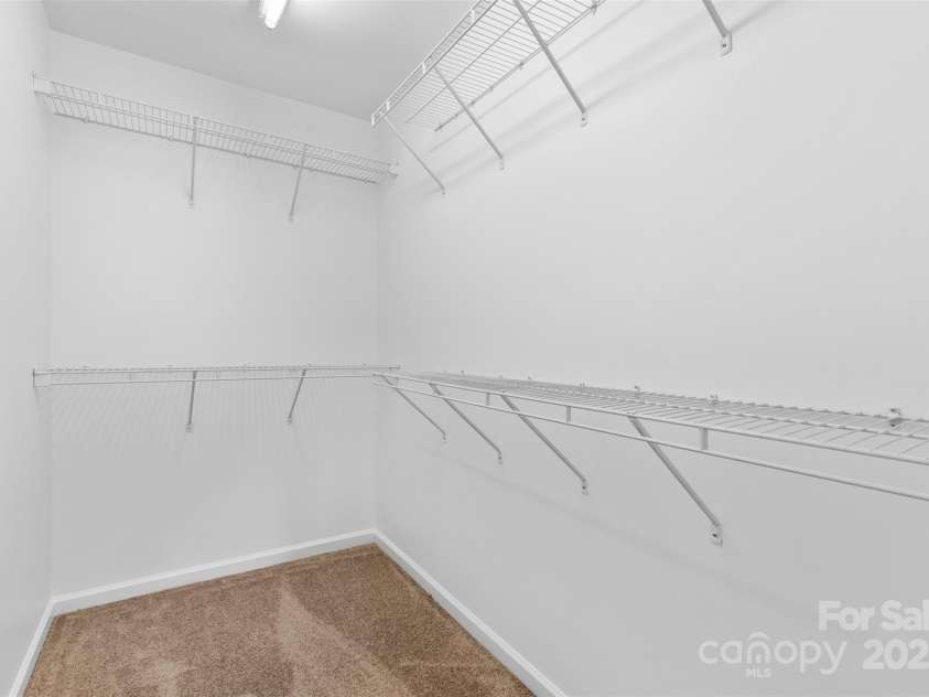 7212 Ravanna Drive, Charlotte, NC 28213.  MLS# CAR4260060, YatesRealty ID 14524. 