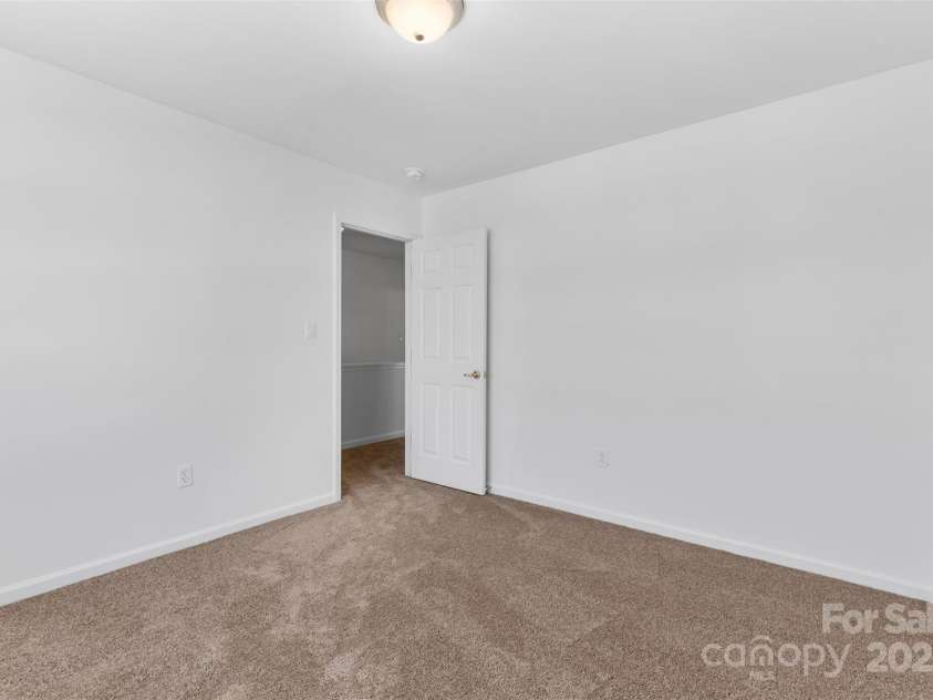 7212 Ravanna Drive, Charlotte, NC 28213.  MLS# CAR4260060, YatesRealty ID 14524. 