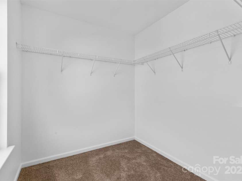 7212 Ravanna Drive, Charlotte, NC 28213.  MLS# CAR4260060, YatesRealty ID 14524. 