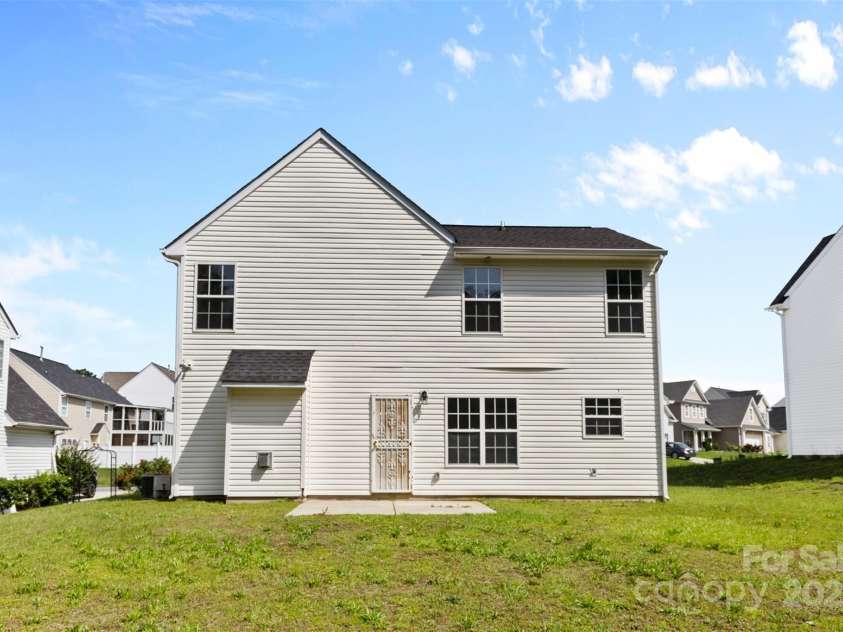 7212 Ravanna Drive, Charlotte, NC 28213.  MLS# CAR4260060, YatesRealty ID 14524. 