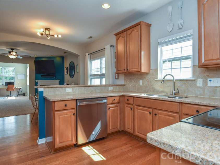 9617 Cheery Meadow Drive, Huntersville, NC 28078.  MLS# CAR4373281, YatesRealty ID 14526. 