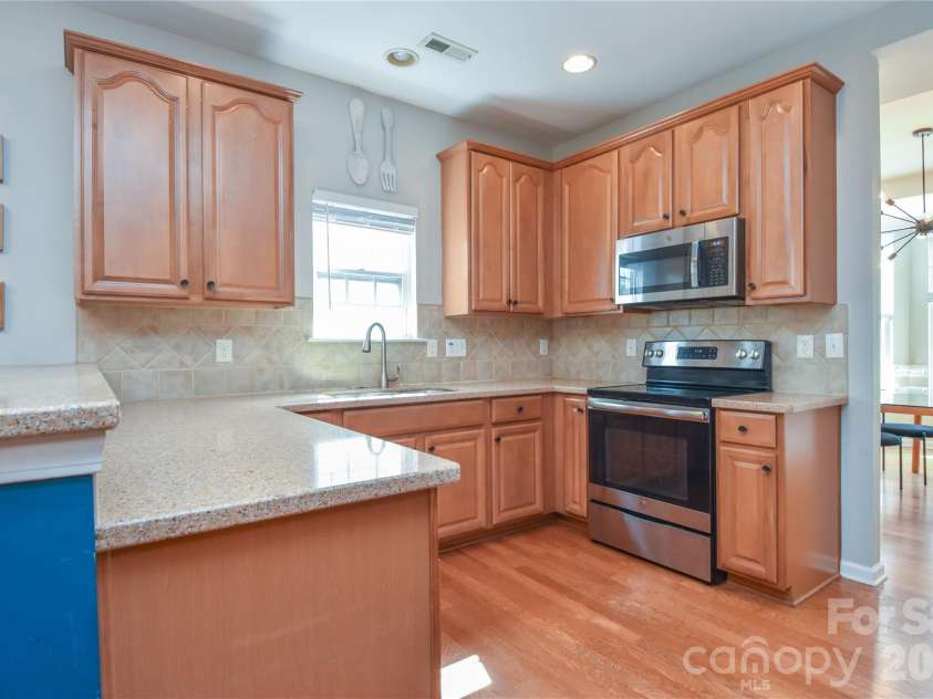 9617 Cheery Meadow Drive, Huntersville, NC 28078.  MLS# CAR4373281, YatesRealty ID 14526. 