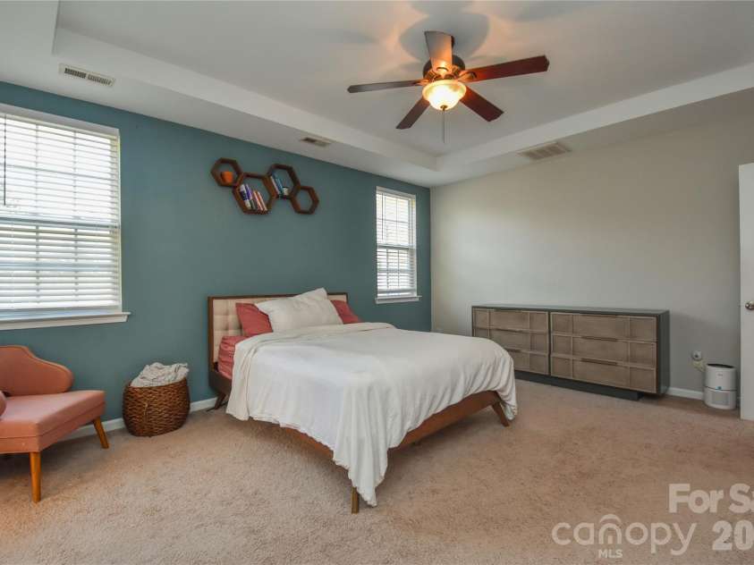 9617 Cheery Meadow Drive, Huntersville, NC 28078.  MLS# CAR4373281, YatesRealty ID 14526. 