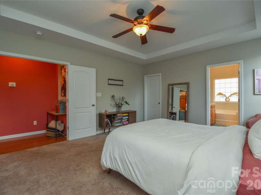 9617 Cheery Meadow Drive, Huntersville, NC 28078.  MLS# CAR4373281, YatesRealty ID 14526. 