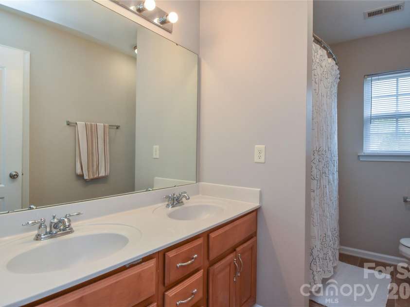 9617 Cheery Meadow Drive, Huntersville, NC 28078.  MLS# CAR4373281, YatesRealty ID 14526. 