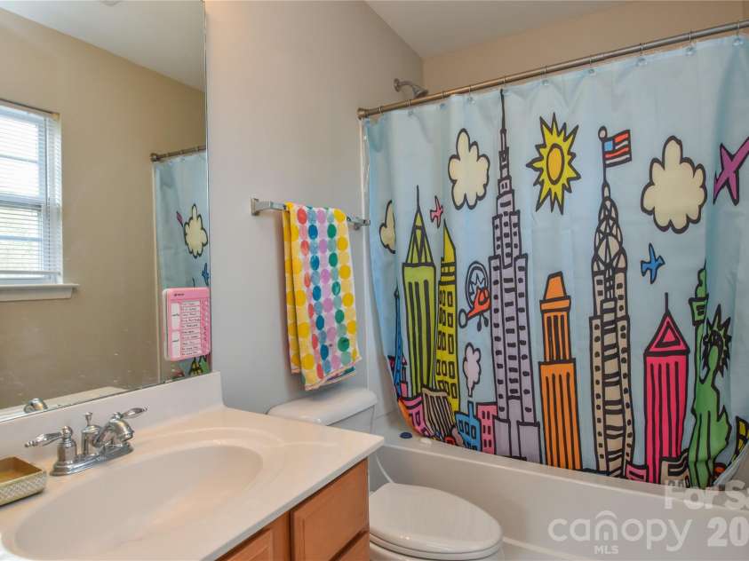 9617 Cheery Meadow Drive, Huntersville, NC 28078.  MLS# CAR4373281, YatesRealty ID 14526. 
