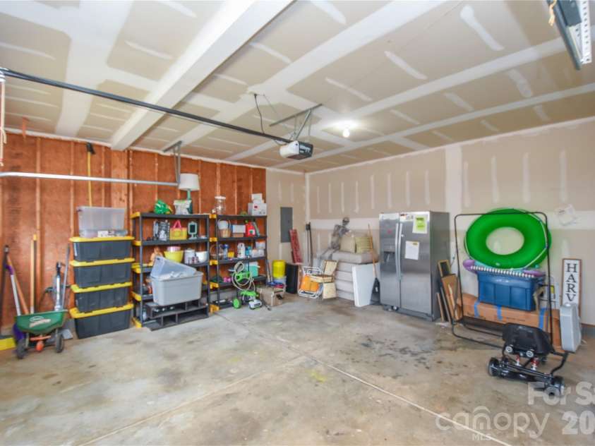 9617 Cheery Meadow Drive, Huntersville, NC 28078.  MLS# CAR4373281, YatesRealty ID 14526. 