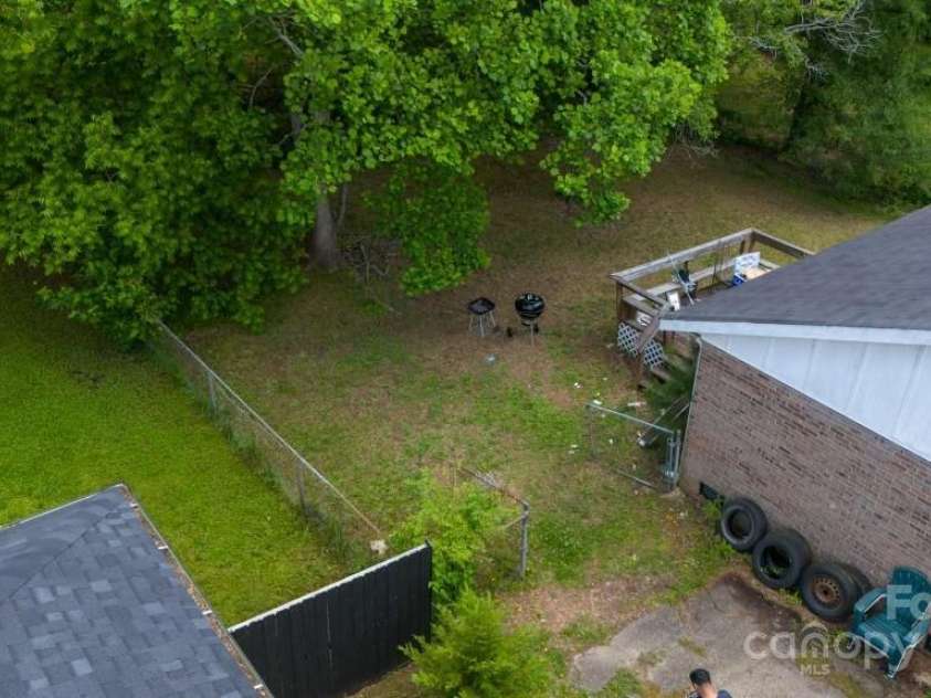 2324 Knight Drive, Gastonia, NC 28052.  MLS# CAR4258051, YatesRealty ID 14528. 