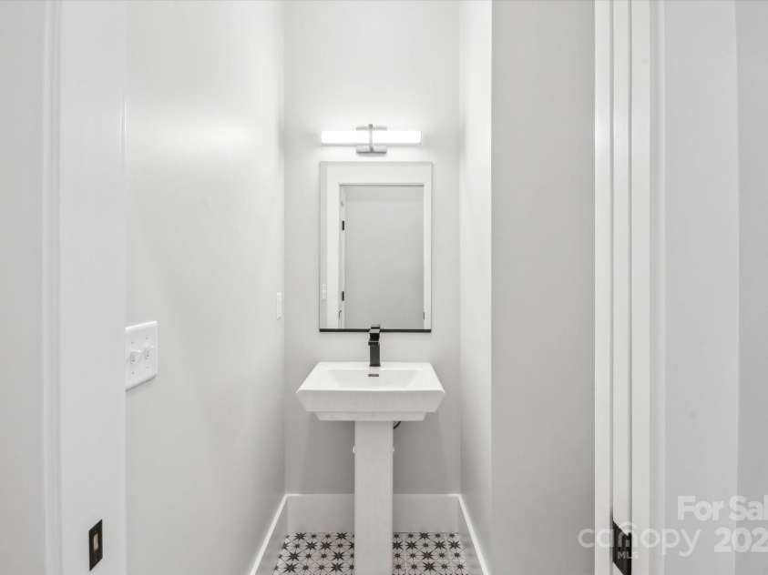 205 Torch Light Way, Asheville, NC 28806.  MLS# CAR4159391, YatesRealty ID 14529. Half Bath