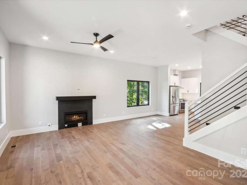 205 Torch Light Way, Asheville, NC 28806.  MLS# CAR4159391, YatesRealty ID 14529. Living Room