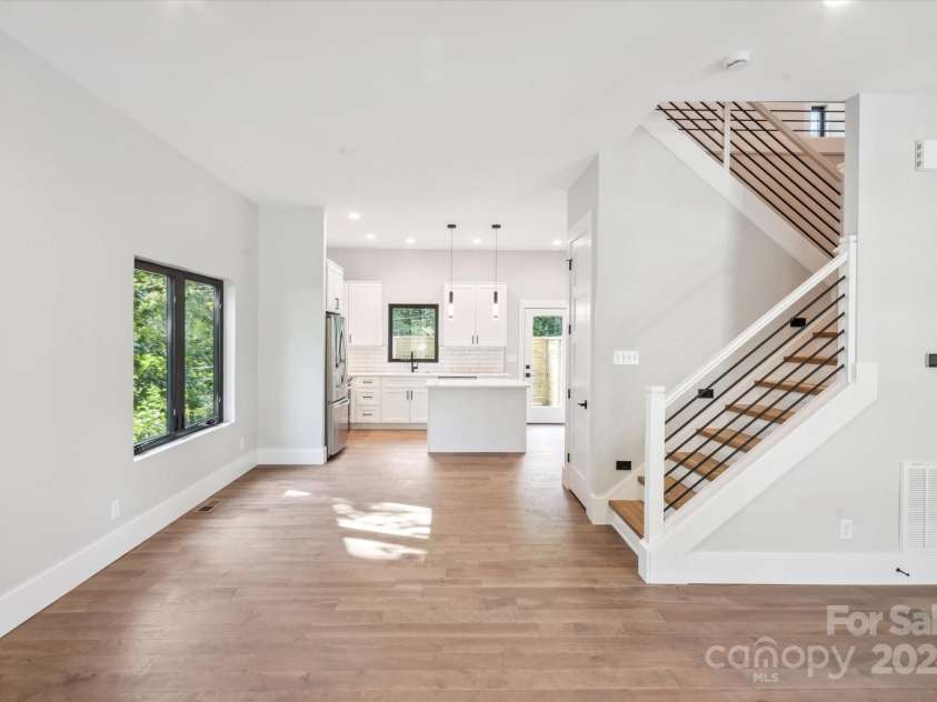 205 Torch Light Way, Asheville, NC 28806.  MLS# CAR4159391, YatesRealty ID 14529. Living/Dining