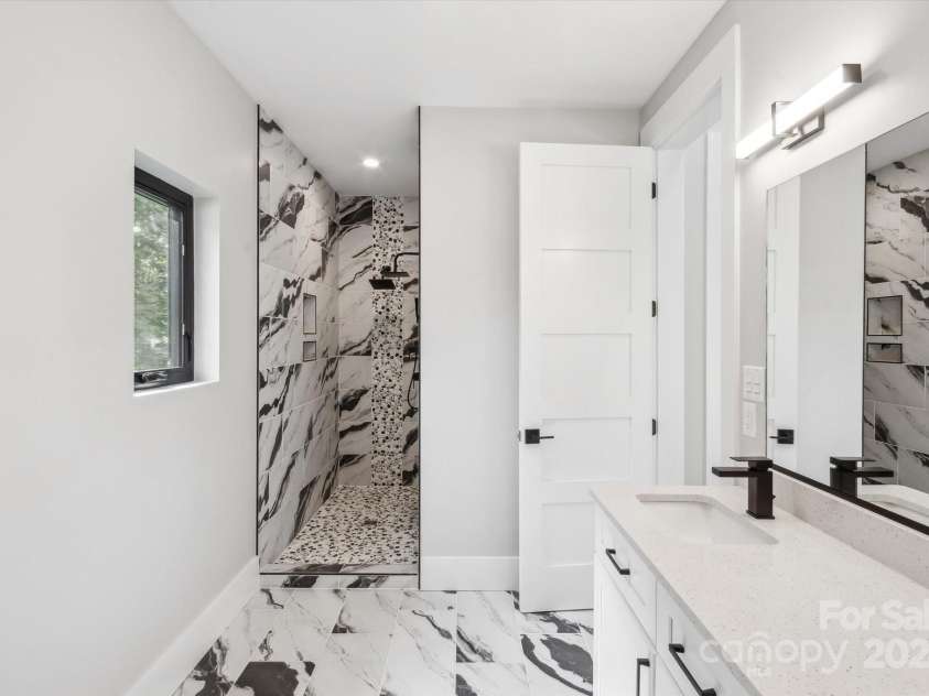 205 Torch Light Way, Asheville, NC 28806.  MLS# CAR4159391, YatesRealty ID 14529. Primary Bathroom