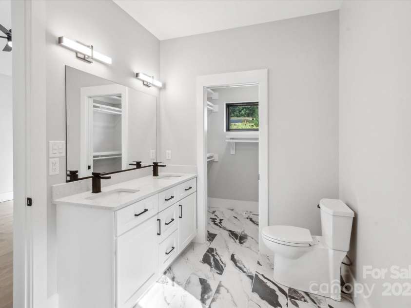 205 Torch Light Way, Asheville, NC 28806.  MLS# CAR4159391, YatesRealty ID 14529. Primary Bathroom