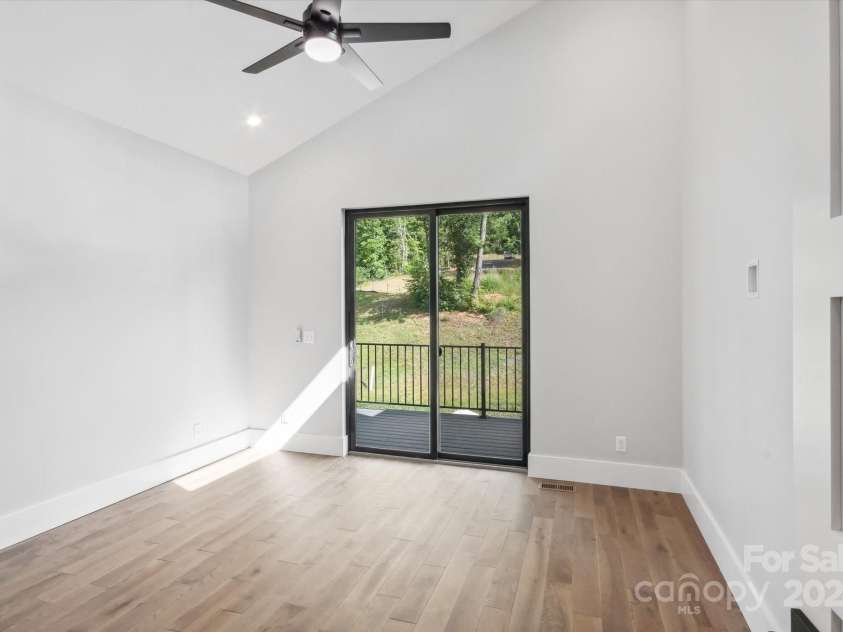 205 Torch Light Way, Asheville, NC 28806.  MLS# CAR4159391, YatesRealty ID 14529. Primary Bedroom
