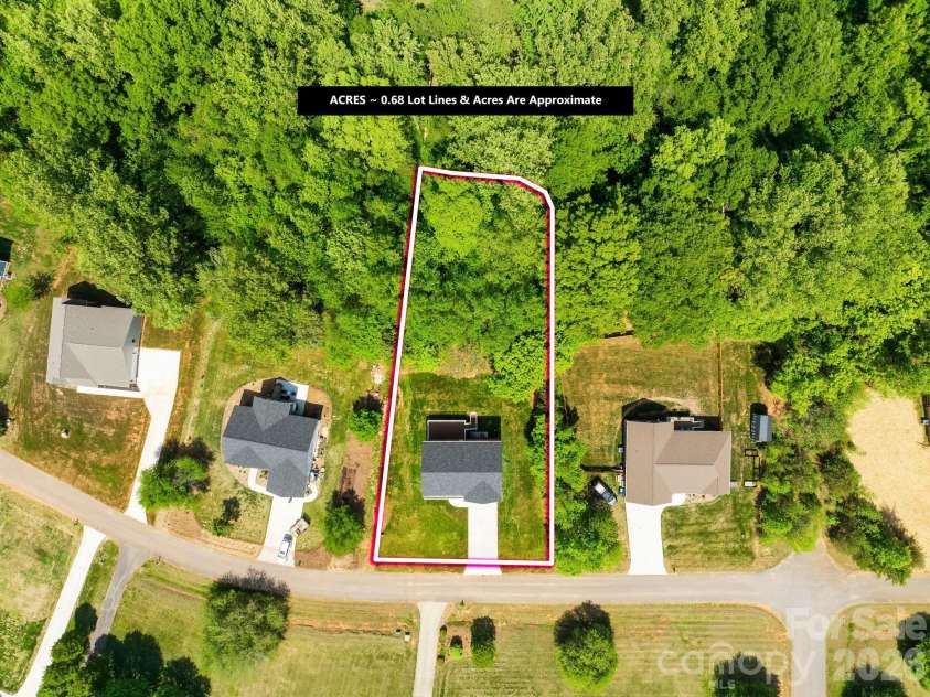 2630 Polo Lane, Maiden, NC 28650.  MLS# CAR4372317, YatesRealty ID 14529. Approximate lot lines for reference.