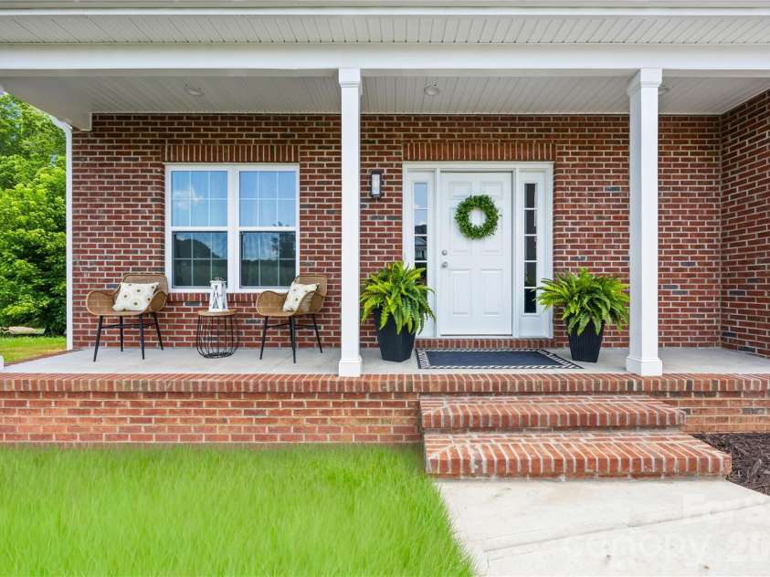 2630 Polo Lane, Maiden, NC 28650.  MLS# CAR4431094, YatesRealty ID 14529. 