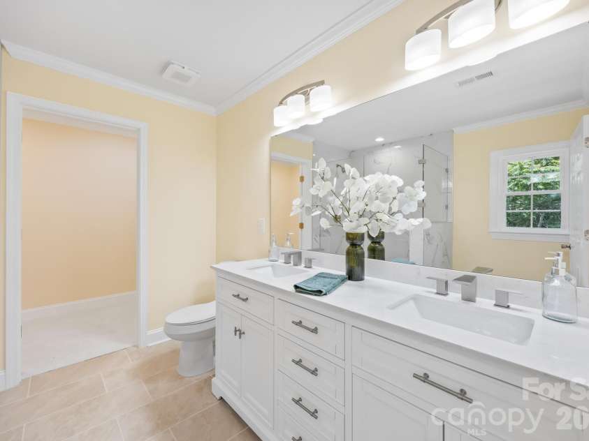 2630 Polo Lane, Maiden, NC 28650.  MLS# CAR4431094, YatesRealty ID 14529. 