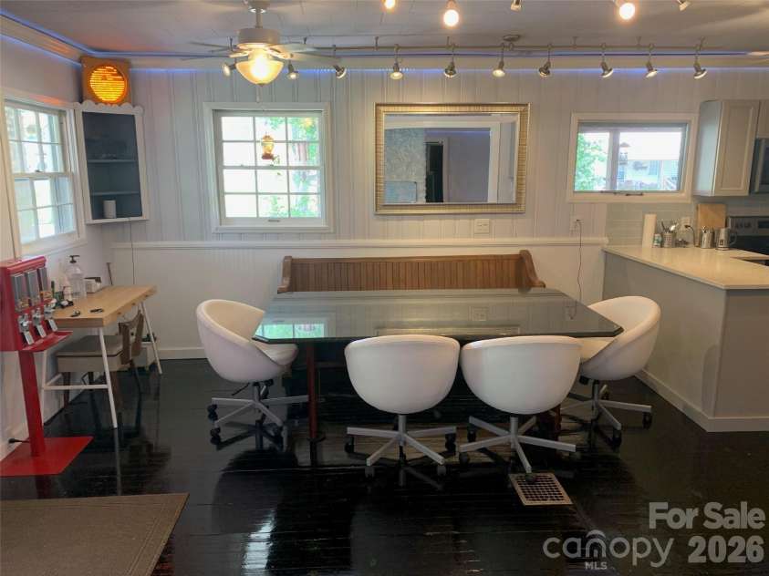 24 Belle Meade Drive, Waynesville, NC 28786.  MLS# CAR4343749, YatesRealty ID 1453. 