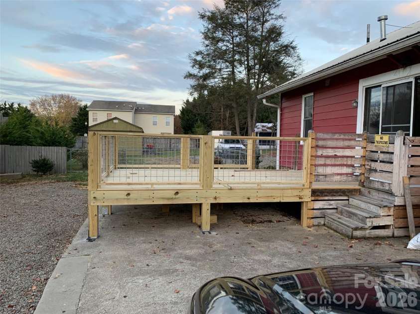 24 Belle Meade Drive, Waynesville, NC 28786.  MLS# CAR4343749, YatesRealty ID 1453. 