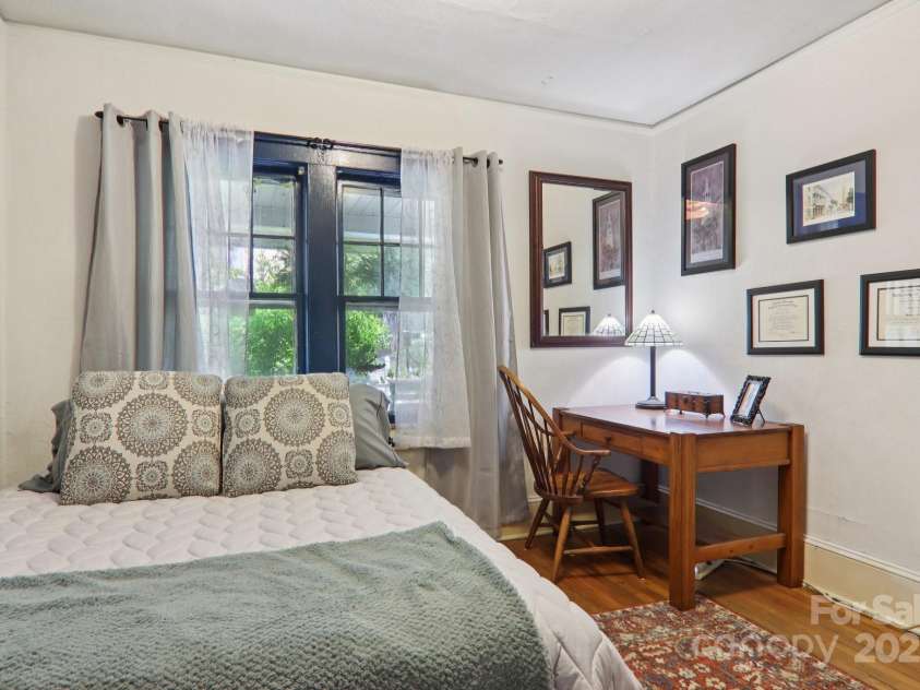 68 1/2 Nevada Avenue, Asheville, NC 28806.  MLS# CAR4280825, YatesRealty ID 1453. 2nd Bedroom