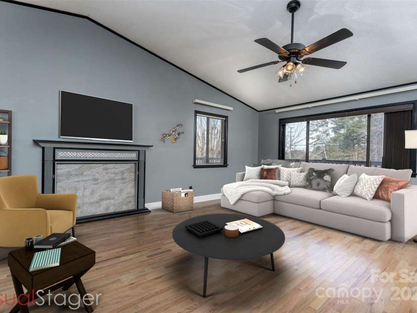 84 Alexander Road, Weaverville, NC 28787.  MLS# CAR4217146, YatesRealty ID 1453. 