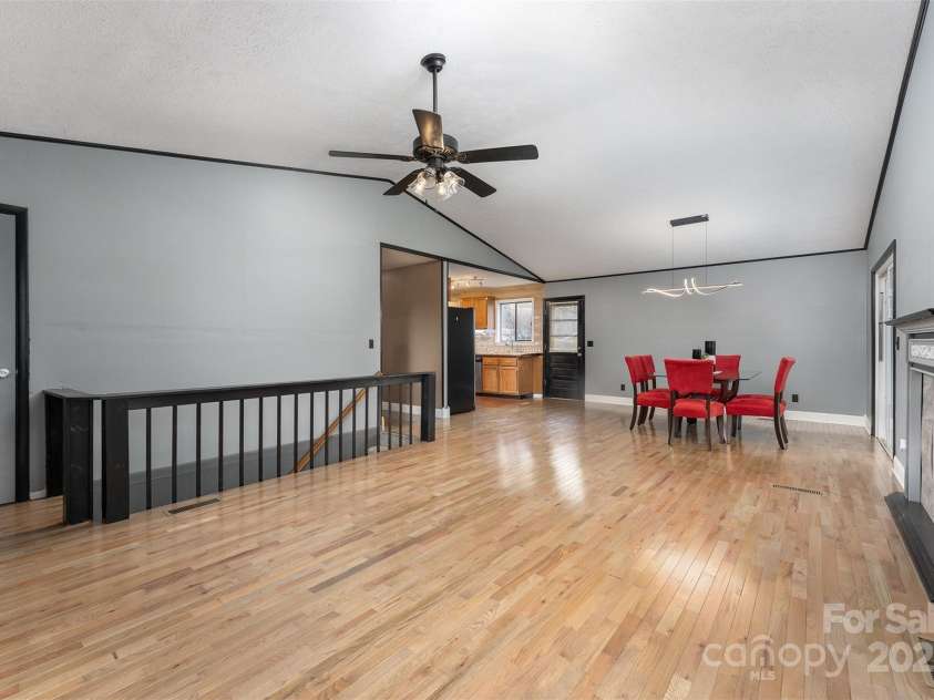 84 Alexander Road, Weaverville, NC 28787.  MLS# CAR4217146, YatesRealty ID 1453. 