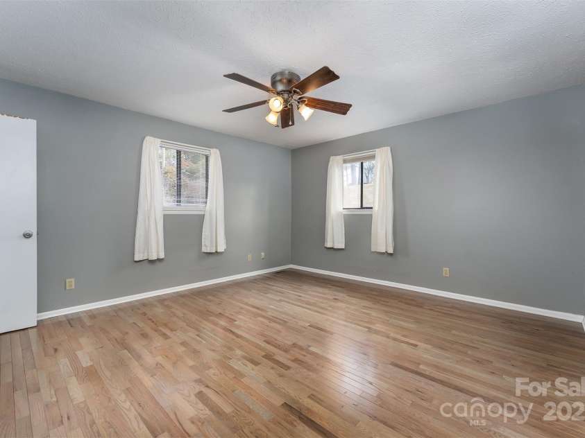 84 Alexander Road, Weaverville, NC 28787.  MLS# CAR4217146, YatesRealty ID 1453. 