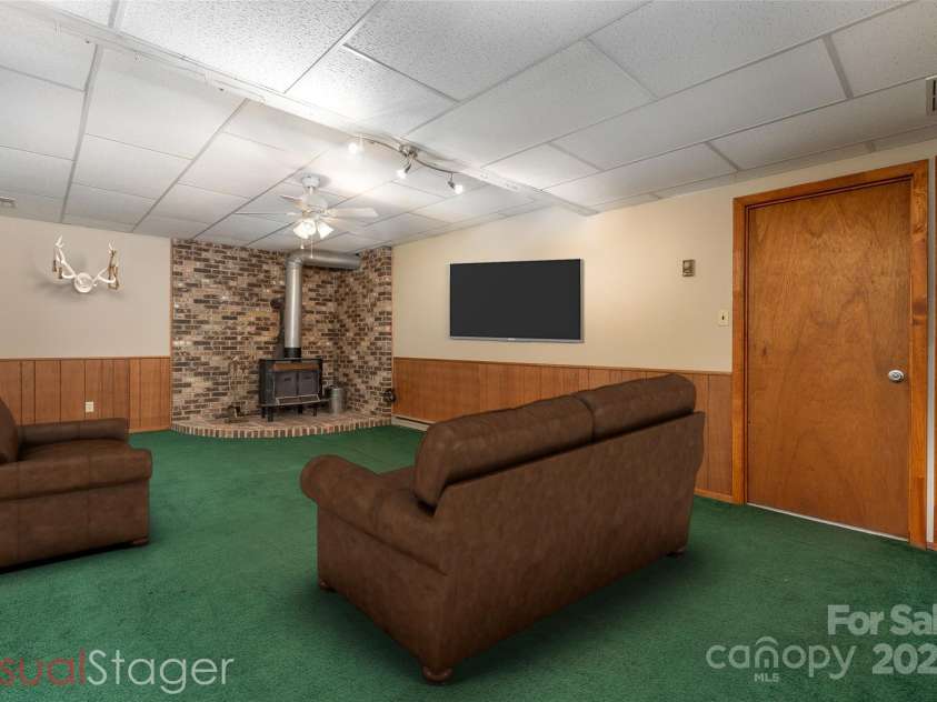 84 Alexander Road, Weaverville, NC 28787.  MLS# CAR4217146, YatesRealty ID 1453. 