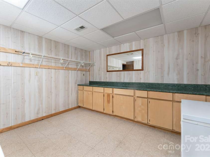 84 Alexander Road, Weaverville, NC 28787.  MLS# CAR4217146, YatesRealty ID 1453. 