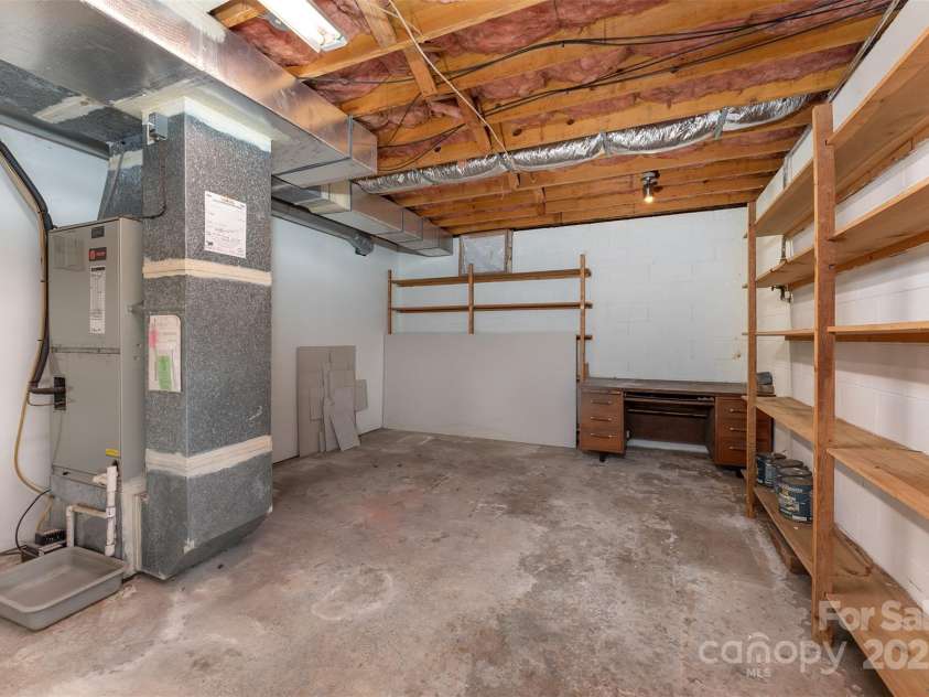 84 Alexander Road, Weaverville, NC 28787.  MLS# CAR4217146, YatesRealty ID 1453. 