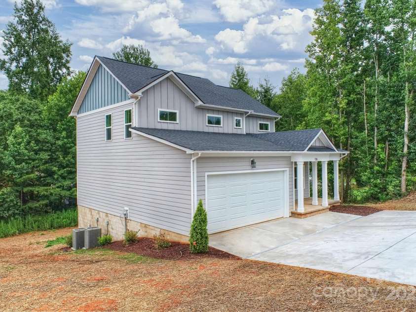 126 Meadow Glen Drive, Troutman, NC 28166.  MLS# CAR4262612, YatesRealty ID 14530. 
