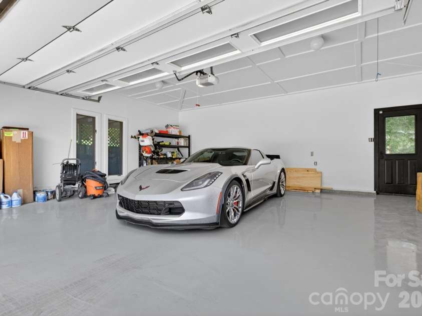 8611 Island Point Road, Charlotte, NC 28278.  MLS# CAR4371637, YatesRealty ID 14530. 
