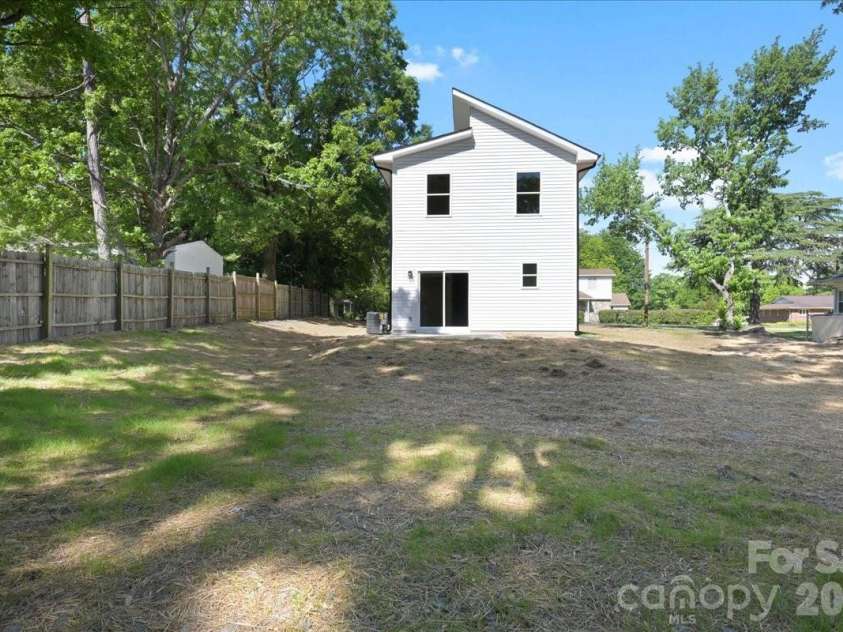 2108 Moose Road, Kannapolis, NC 28083.  MLS# CAR4417977, YatesRealty ID 14531. 