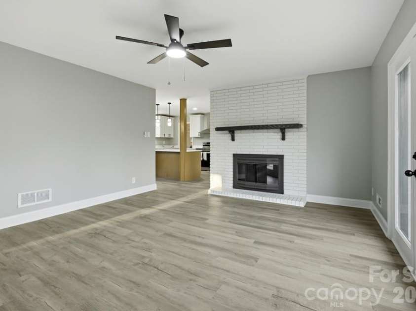 415 Kimmswick Road, Charlotte, NC 28214.  MLS# CAR4358484, YatesRealty ID 14532. Living Area