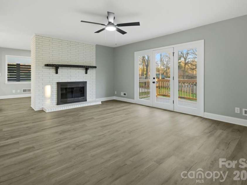 415 Kimmswick Road, Charlotte, NC 28214.  MLS# CAR4358484, YatesRealty ID 14532. Living Area