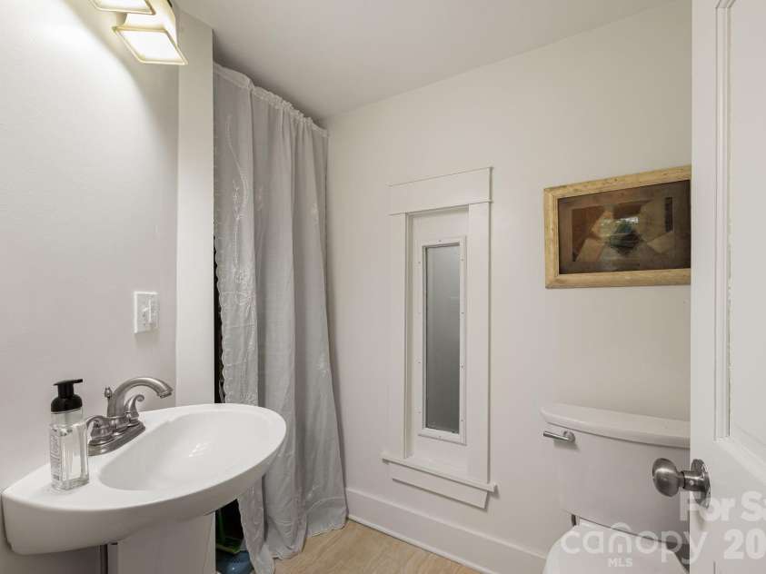 79 Walnut Street, Hot Springs, NC 28743.  MLS# CAR4371503, YatesRealty ID 14532. 
