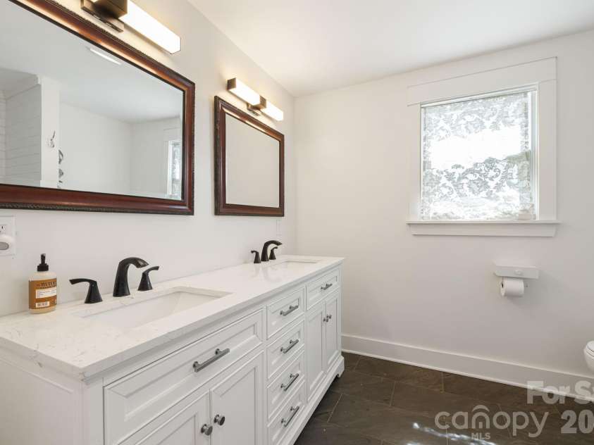 79 Walnut Street, Hot Springs, NC 28743.  MLS# CAR4371503, YatesRealty ID 14532. 