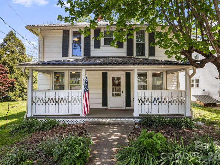 79 Walnut Street, Hot Springs, NC 28743.  MLS# CAR4371503, YatesRealty ID 14532. 