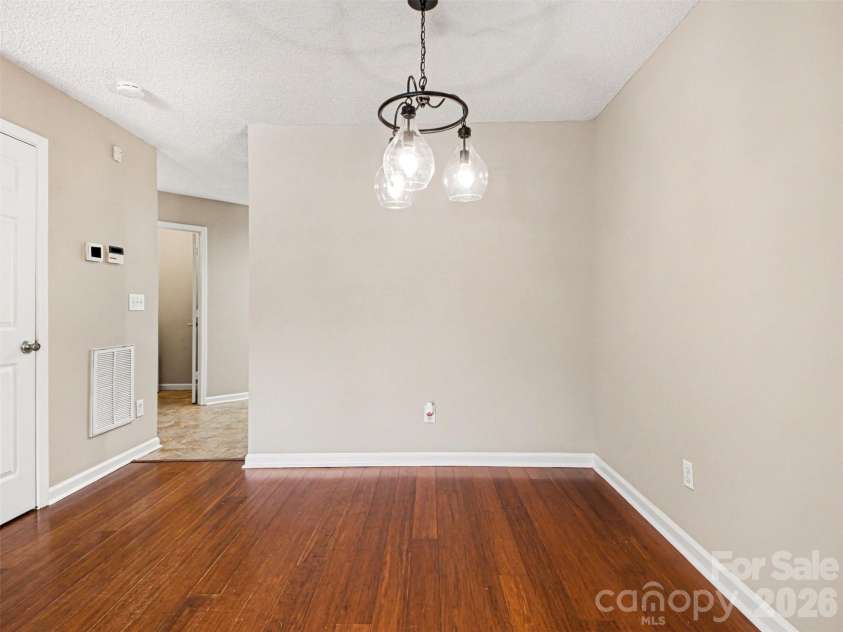 2132 Preakness Court, Charlotte, NC 28273.  MLS# CAR4370965, YatesRealty ID 14533. Dining area