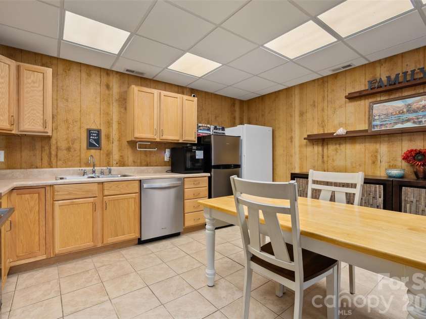 215 Atkins Loop, Lake Junaluska, NC 28745.  MLS# CAR4359248, YatesRealty ID 14536. 