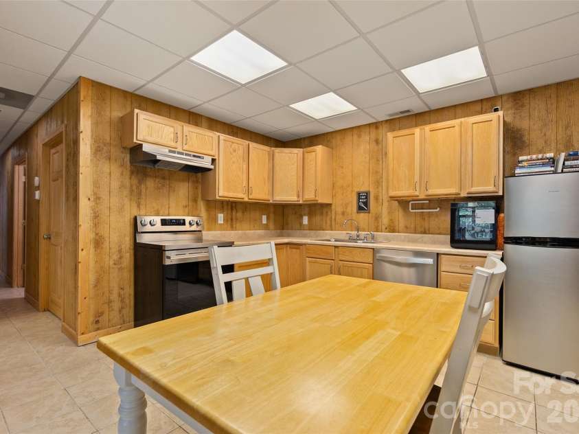 215 Atkins Loop, Lake Junaluska, NC 28745.  MLS# CAR4359248, YatesRealty ID 14536. 
