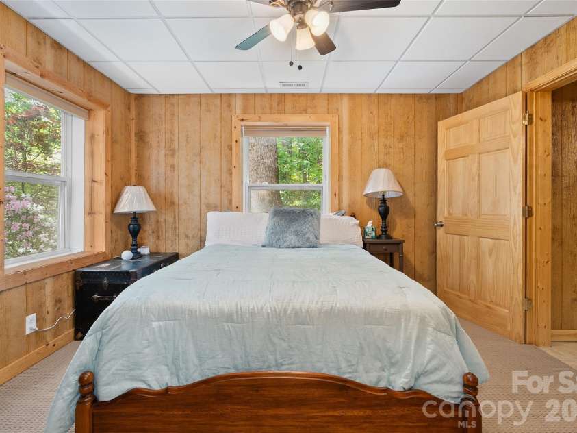 215 Atkins Loop, Lake Junaluska, NC 28745.  MLS# CAR4359248, YatesRealty ID 14536. 