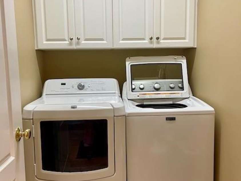 4945 Brookridge Drive, Hickory, NC 28601.  MLS# CAR4360222, YatesRealty ID 14537. 