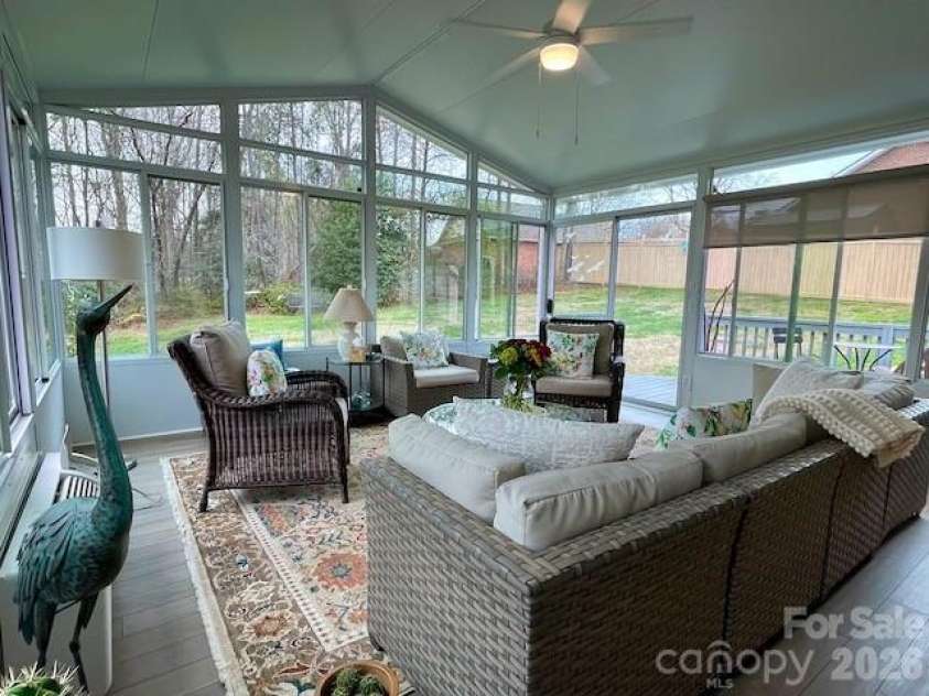 4945 Brookridge Drive, Hickory, NC 28601.  MLS# CAR4360222, YatesRealty ID 14537. 